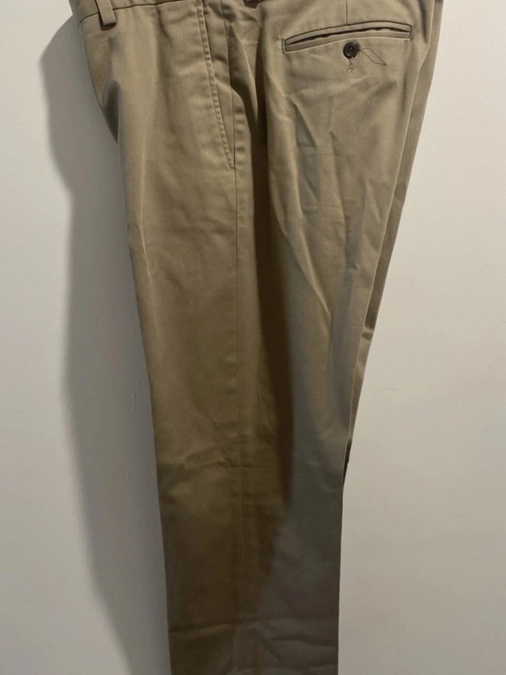 Eddie Bauer Khaki Chinos Mens 34x34 Wrinkle Free Relaxed Fit Cotton Pants